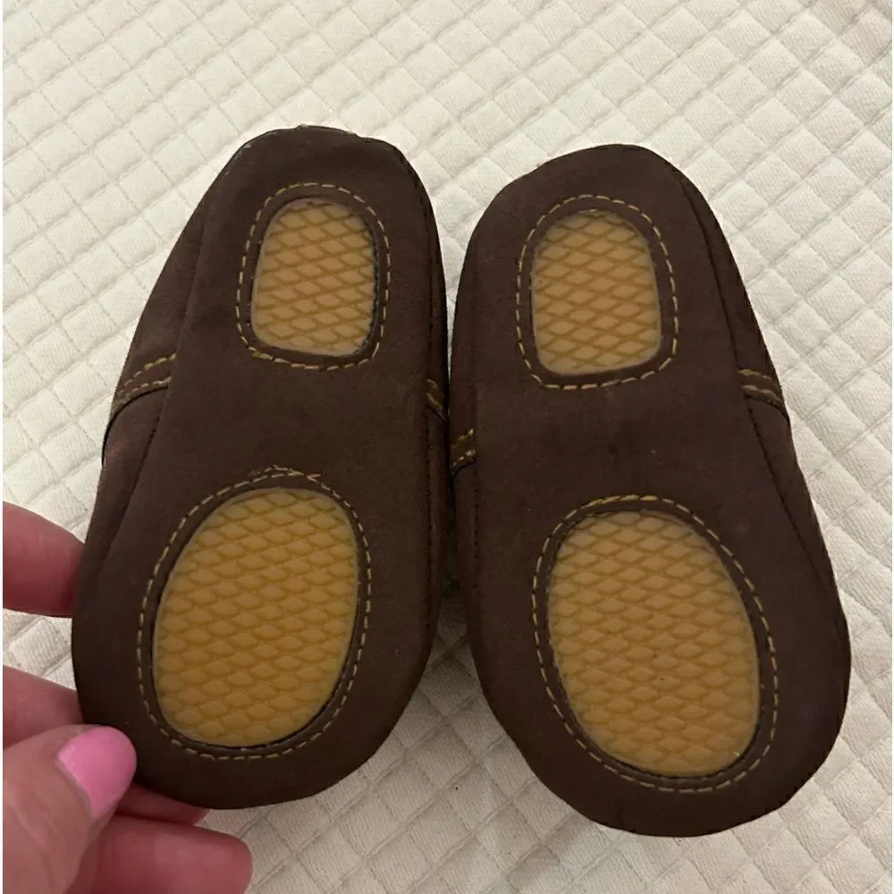 gap infant 6-12 month baby brown boots pull on Velcro close sueded feel EUC